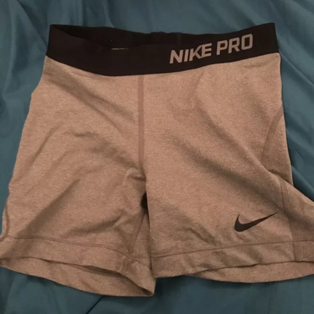 Women’s small Nike pro spandex